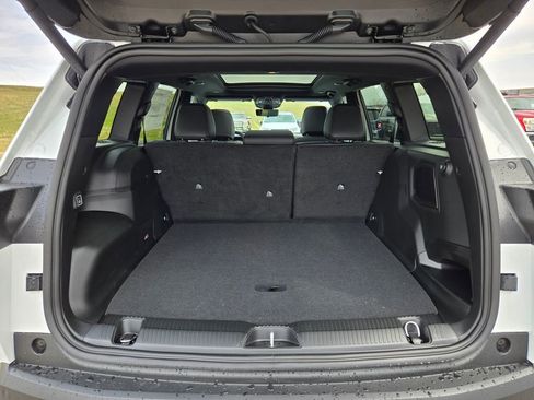 New 2026 Jeep Cherokee Overland w/ Advanced Pro Tech Group image 31