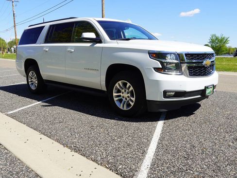 Used 2019 Chevrolet Suburban LT AWD/4WD image 2