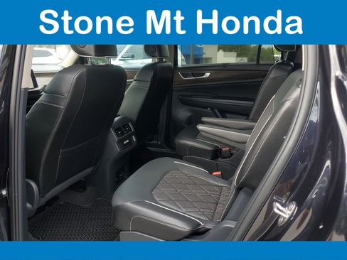 Used 2024 Volkswagen Atlas SEL Premium R-Line AWD/4WD image 13