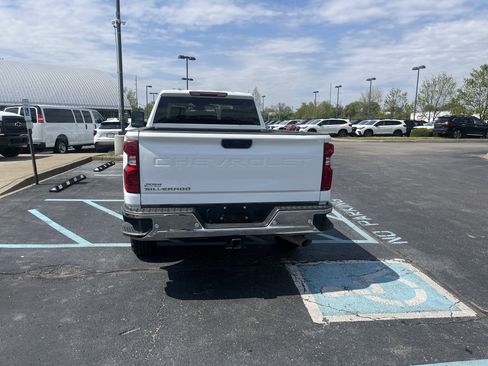 Used 2024 Chevrolet Silverado 2500 W/T RWD image 5