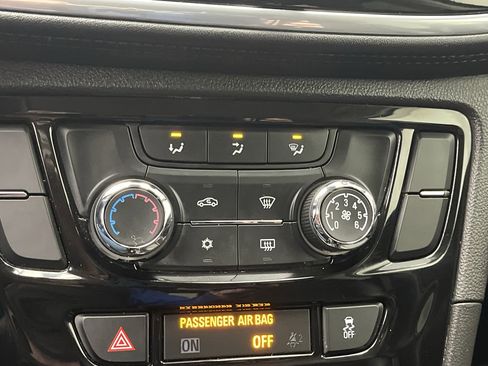 Used 2019 Buick Encore Preferred image 19