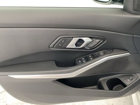 Used 2025 BMW 330i xDrive Sedan w/ M Sport Package image 11