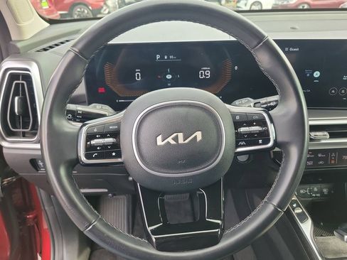 Used 2025 Kia Sorento S image 23