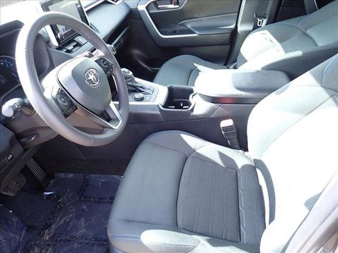 Used 2024 Toyota RAV4 SE w/ Convenience Package AWD/4WD image 12
