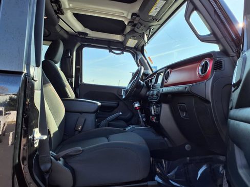 Used 2021 Jeep Wrangler Rubicon image 21