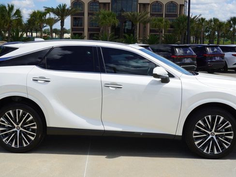Used 2025 Lexus RX 350 Premium Plus w/ Accessory Package (Z1) FWD image 4