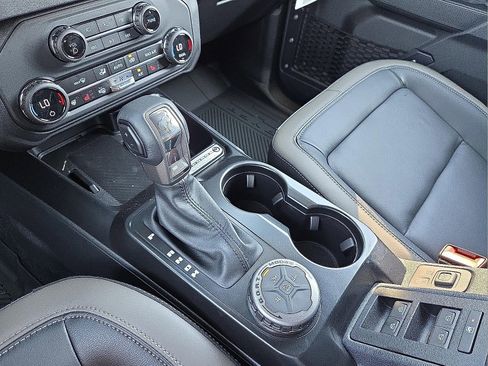 New 2025 Ford Bronco Outer Banks AWD/4WD image 25