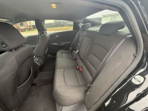 Used 2018 Chevrolet Malibu LT image 12