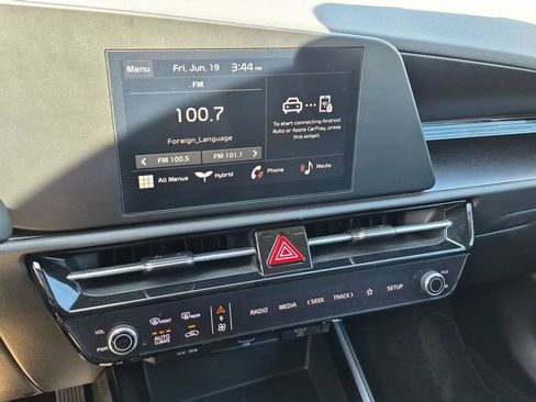 Used 2025 Kia Niro LX FWD image 19