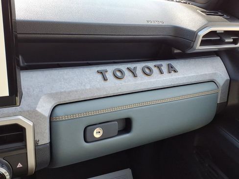 Used 2025 Toyota Tacoma 4x4 Double Cab Hybrid image 23