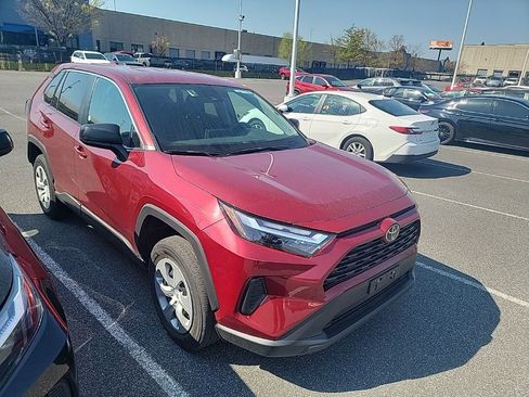 Used 2024 Toyota RAV4 LE image 15