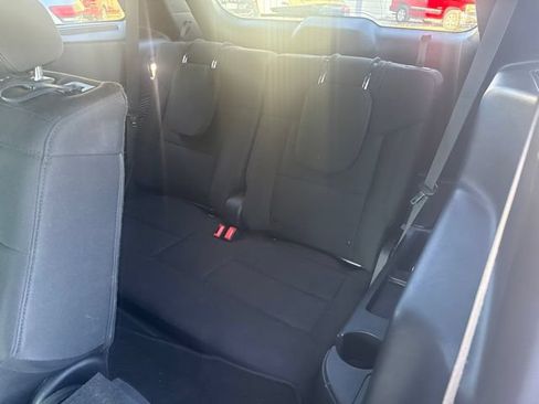 Used 2020 Ford Explorer XLT AWD/4WD image 6