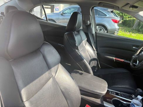 Used 2016 Acura TLX w/ Technology Package FWD image 10