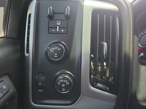 Used 2018 GMC Sierra 1500 SLT w/ Texas SLT Premium Package AWD/4WD image 15