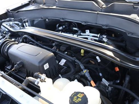 Used 2023 Ford Explorer Limited AWD/4WD image 9