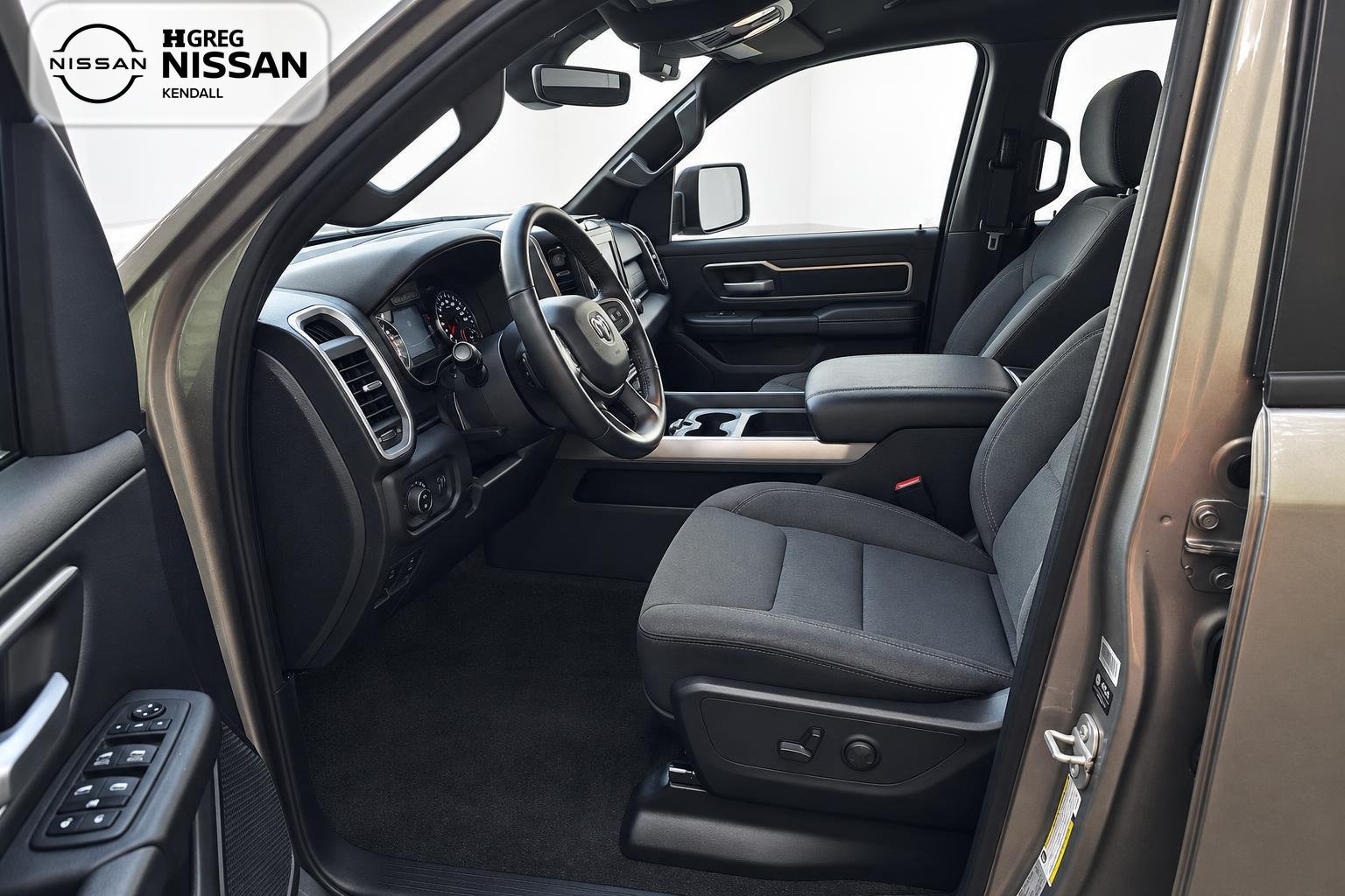 Used 2023 RAM 1500 Big Horn AWD/4WD image 7
