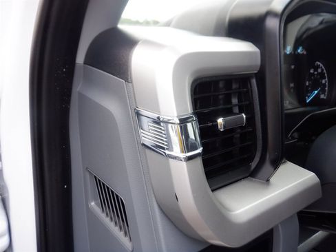 Used 2025 Ford F350 XLT AWD/4WD image 15