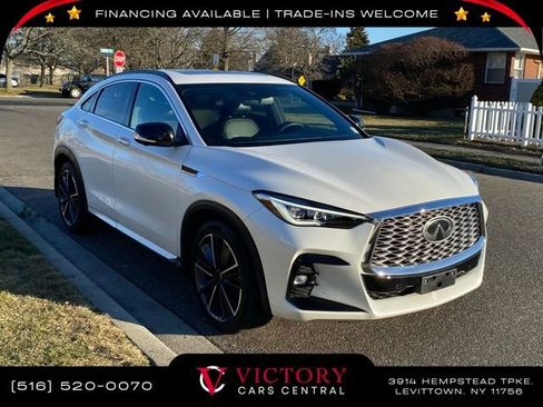 Used 2023 INFINITI QX55 Essential image 3