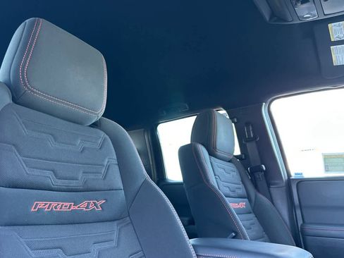 Used 2023 Nissan Frontier PRO-4X w/ Pro Convenience Package image 16