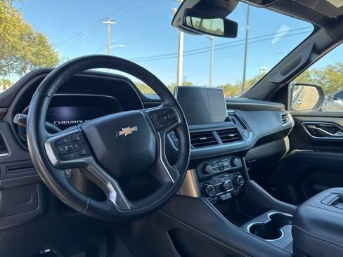 Used 2023 Chevrolet Suburban Premier image 23