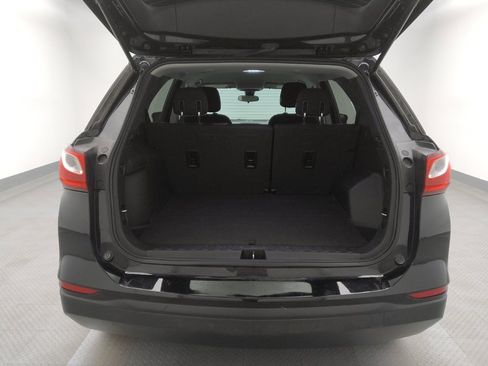 Used 2020 Chevrolet Equinox LS w/ LS Convenience Package image 29