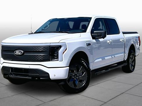 Certified 2025 Ford F150 Lightning Flash image 32