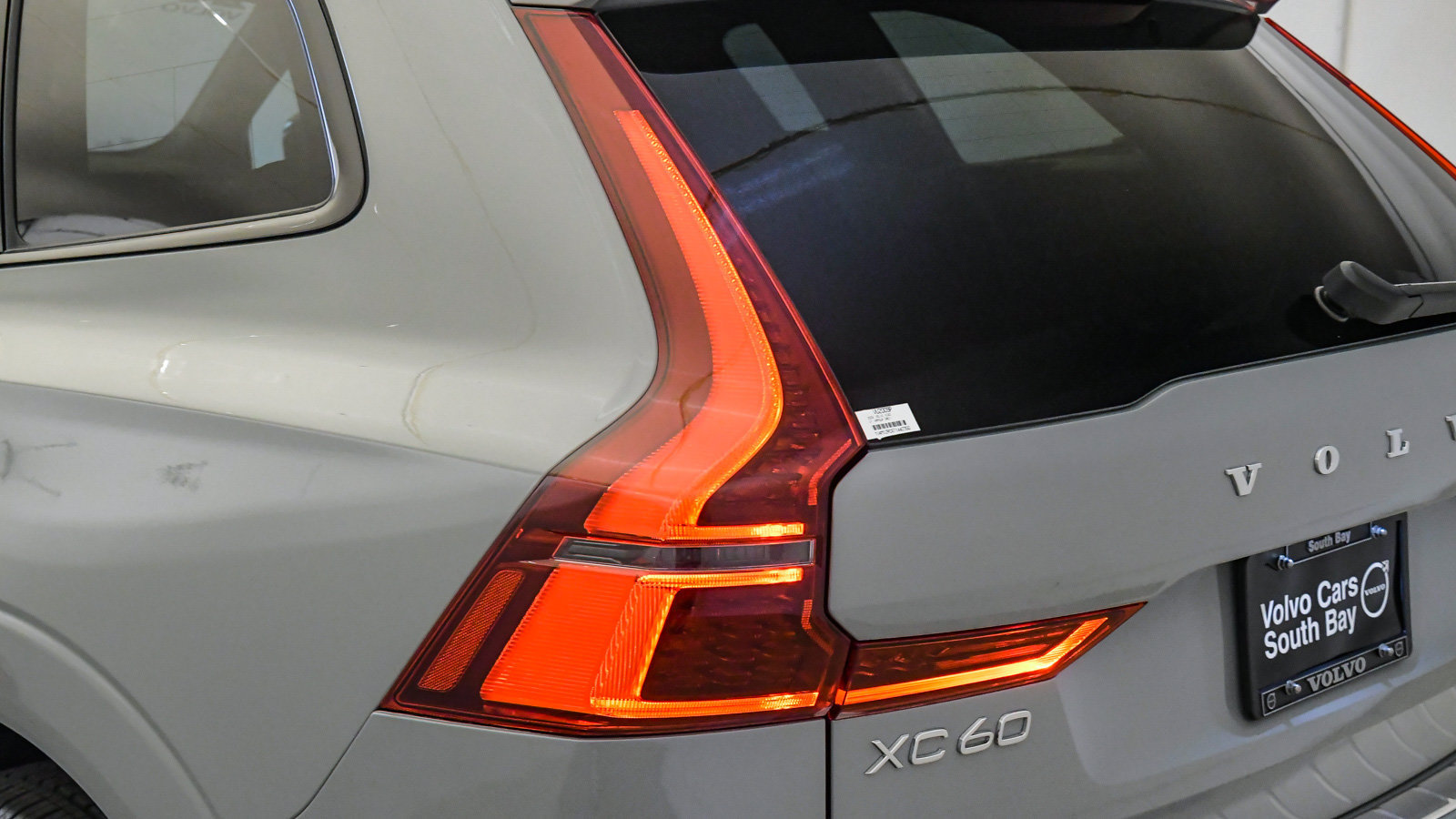 Certified 2026 Volvo XC60 B5 Plus AWD/4WD image 12