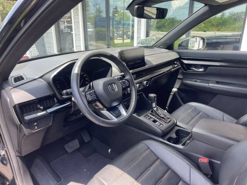 Used 2025 Honda CR-V Touring image 8