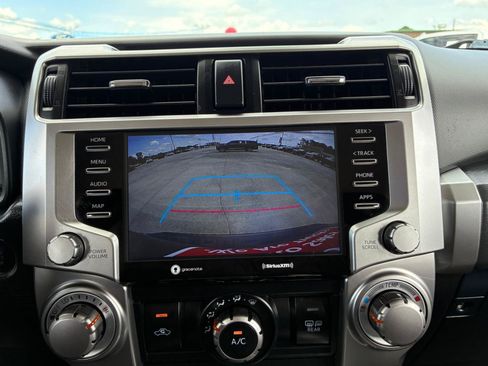 Used 2022 Toyota 4Runner SR5 AWD/4WD image 20