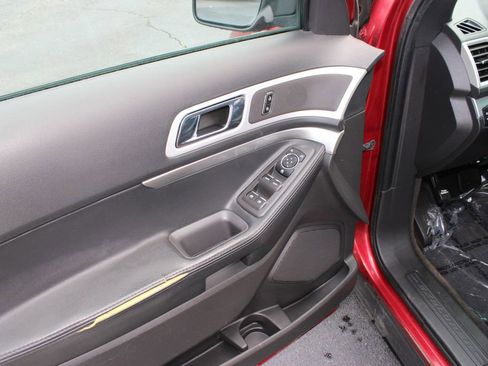Used 2013 Ford Explorer XLT AWD/4WD image 7