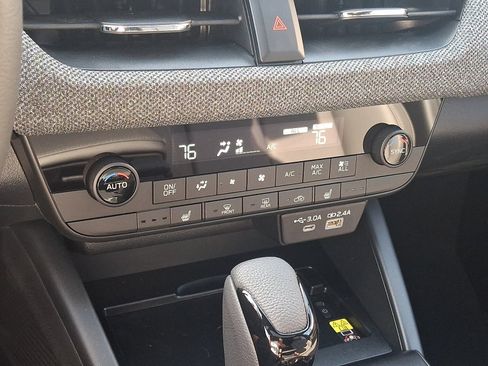 New 2026 Subaru Outback Limited AWD/4WD image 17