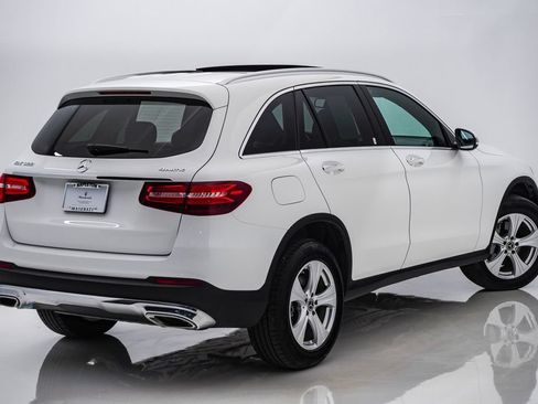 Used 2018 Mercedes-Benz GLC 300 4MATIC image 11
