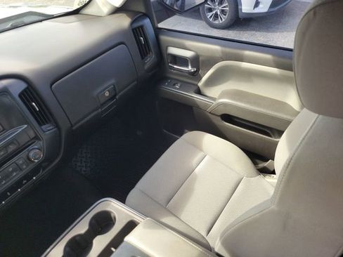 Used 2018 Chevrolet Silverado 1500 Custom w/ Custom Convenience Package image 13