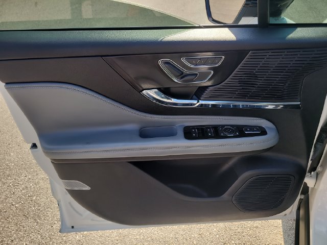 Used 2022 Lincoln Corsair FWD image 17