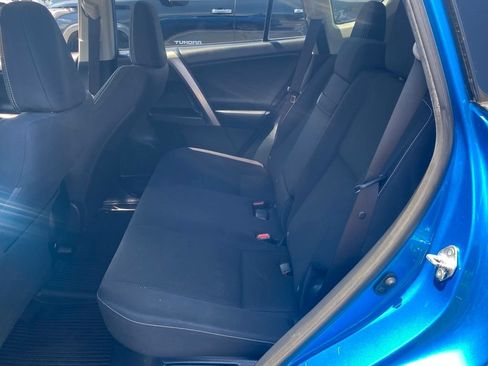 Used 2016 Toyota RAV4 XLE AWD/4WD image 8