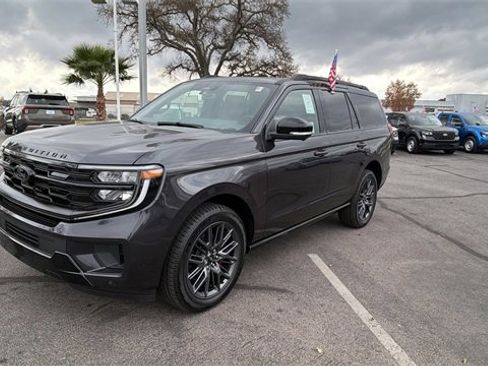 New 2025 Ford Expedition Platinum w/ Stealth Performance Package image 7