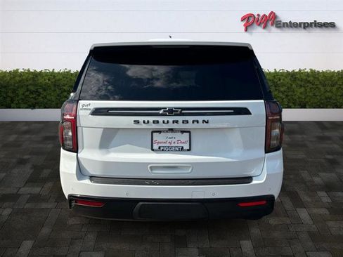 Used 2024 Chevrolet Suburban Z71 w/ Luxury Package image 10