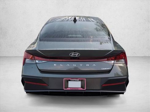 New 2026 Hyundai Elantra Limited FWD image 8