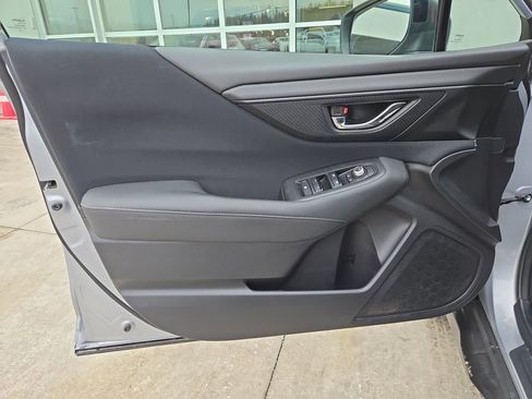 Used 2020 Subaru Outback Premium image 12
