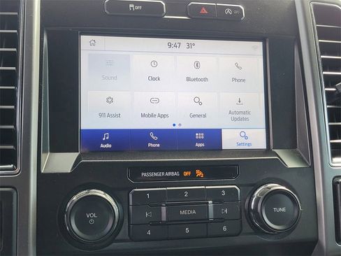 Used 2019 Ford F150 XLT w/ XTR Package image 28