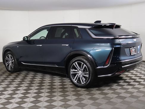 Used 2025 Cadillac Lyriq Luxury RWD image 12