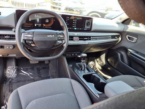 Certified 2025 Kia K4 FWD image 12