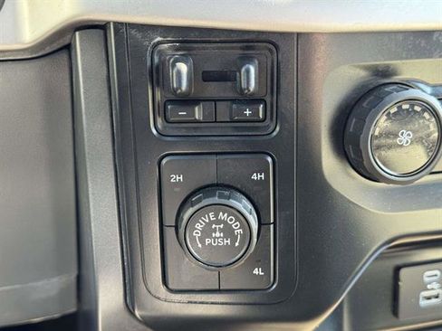 Used 2022 Ford F150 XLT w/ Trailer Tow Package image 19
