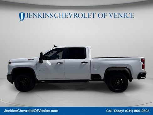 Used 2025 Chevrolet Silverado 2500 Custom w/ Custom Value Package AWD/4WD image 9