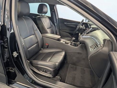 Used 2017 Chevrolet Impala LT FWD image 16