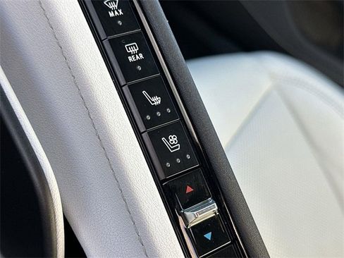 Used 2023 Chevrolet Corvette Stingray Preferred Conv image 34