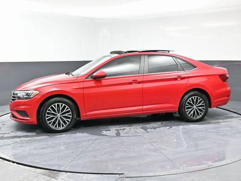 Used 2019 Volkswagen Jetta SE w/ Cold Weather Package image 6