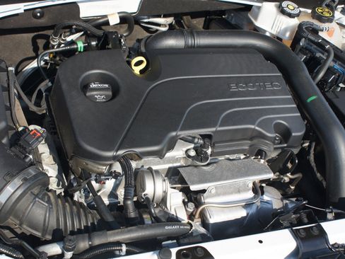 Used 2024 Chevrolet Malibu LT FWD image 27
