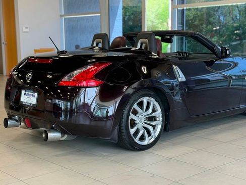 Used 2014 Nissan 370Z Touring RWD image 12