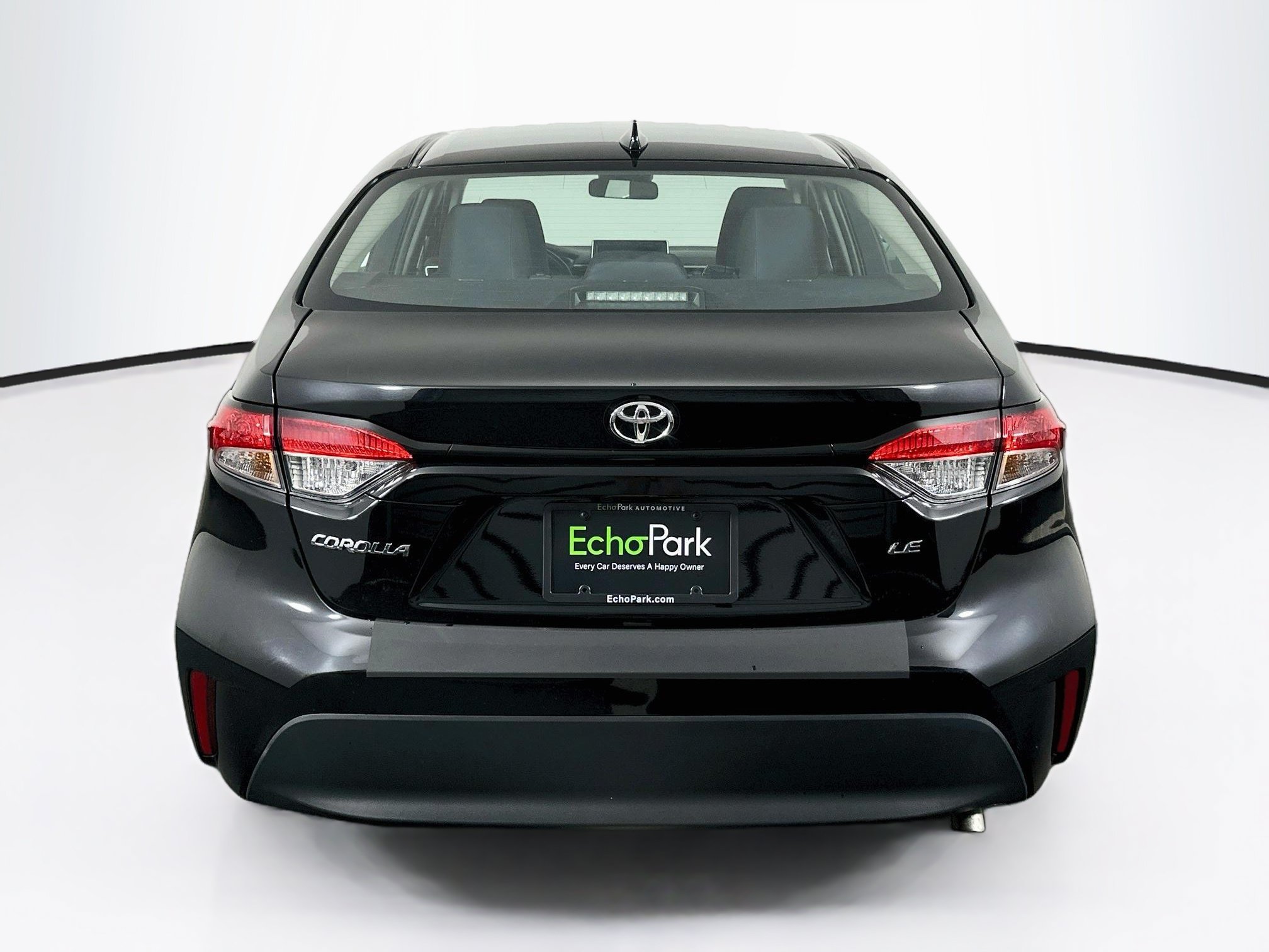 Used 2025 Toyota Corolla LE FWD image 7